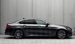 Car photo with perfectly balanced lighting and natural shadows.